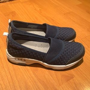 Easy Spirit Twist Woven Slip-on Sneakers new!